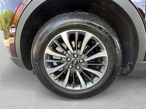 Used 2022 Lincoln Nautilus FWD w/ Premium Package image 29
