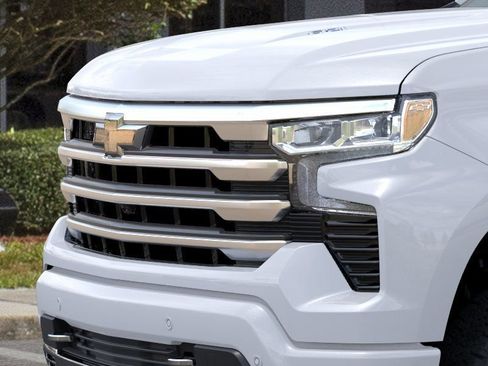 New 2026 Chevrolet Silverado 1500 High Country w/ Technology Package AWD/4WD image 13