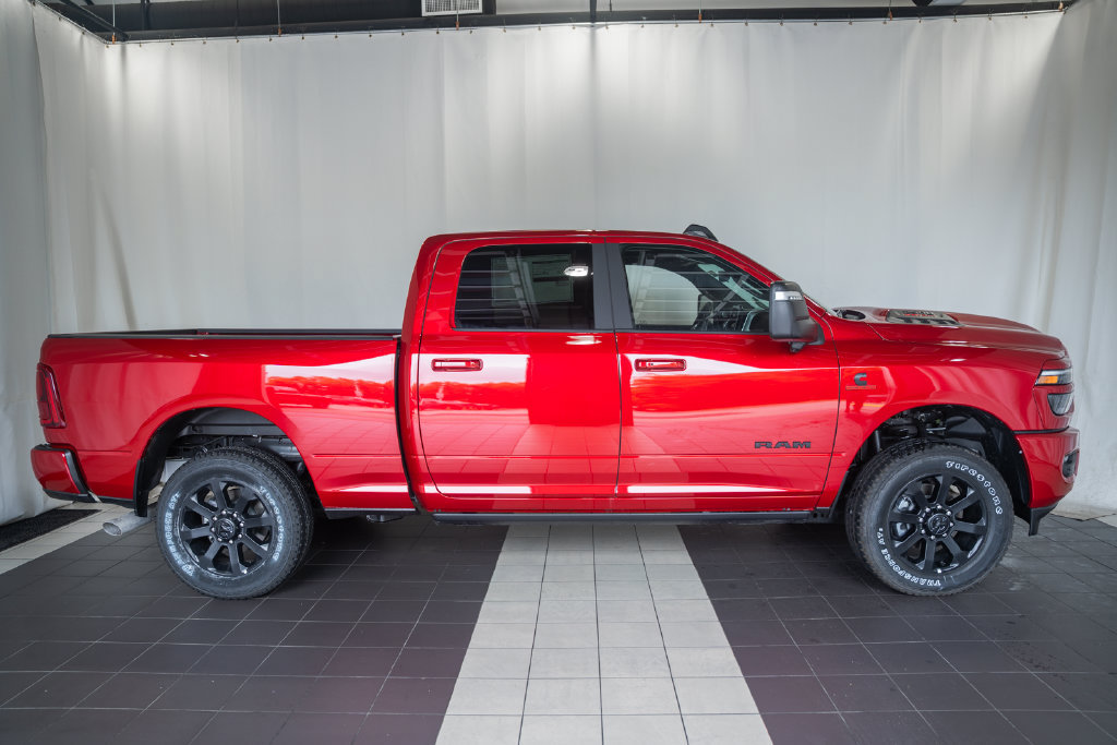 New 2026 RAM 2500 Laramie AWD/4WD image 3
