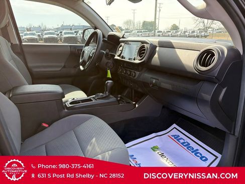 Used 2022 Toyota Tacoma SR image 35