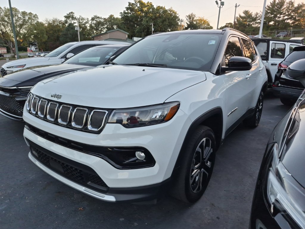 Used 2022 Jeep Compass Limited AWD/4WD image 2
