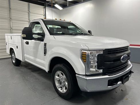 Used 2019 Ford F250 XL w/ XL Value Package image 2