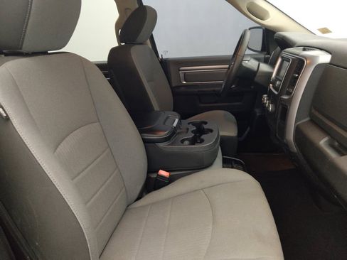 Used 2022 RAM 1500 Classic SLT RWD image 21