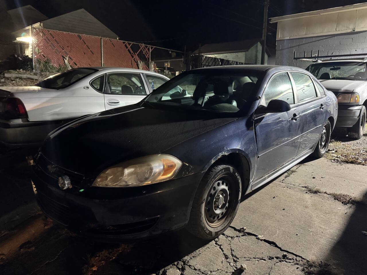 Used 2010 Chevrolet Impala Police FWD image 3