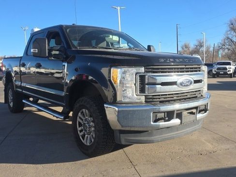 Used 2017 Ford F250 XLT image 3