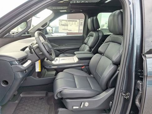 New 2025 Lincoln Navigator L Reserve w/ Jet Appearance Package image 6