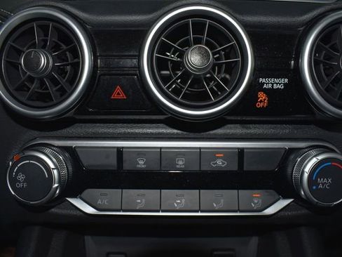 Used 2024 Nissan Sentra SV image 27