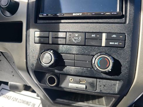 Used 2012 Ford F150 XLT w/ XLT Chrome Pkg image 38