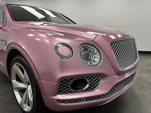 Used 2018 Bentley Bentayga image 14