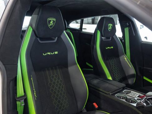 Used 2024 Lamborghini Urus Performante image 32