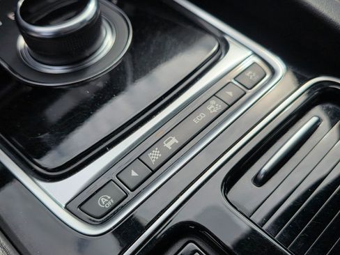 Used 2019 Jaguar F-PACE S image 40