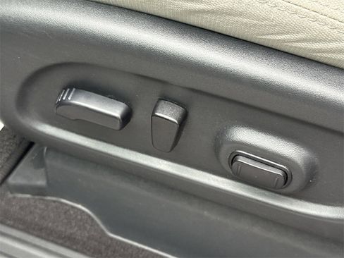 Certified 2023 Nissan Titan SV w/ SV Convenience Package image 30