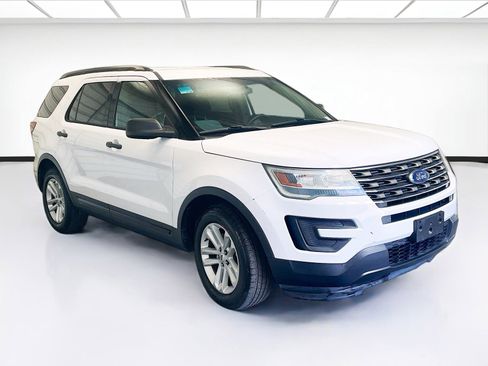 Used 2016 Ford Explorer FWD image 3
