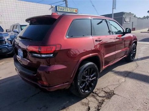 Used 2022 Jeep Grand Cherokee Laredo X image 8