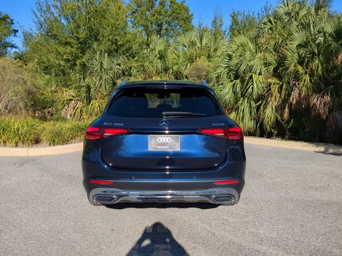 Used 2024 Mercedes-Benz GLC 300 4MATIC image 5