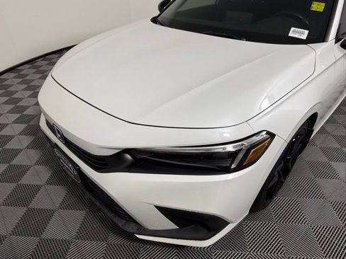 Used 2023 Honda Civic Sport image 10