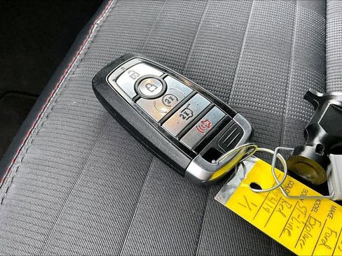 Certified 2025 Ford Explorer ST-Line w/ ST-Line Street Pack image 11