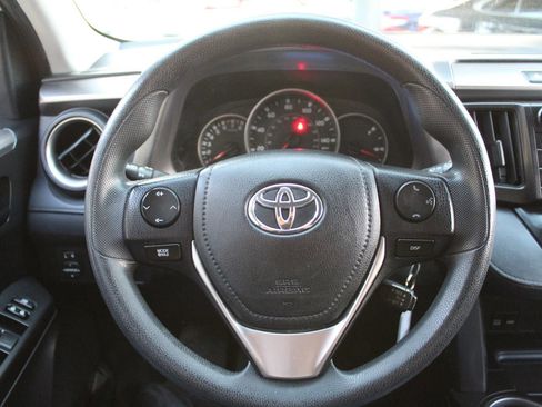 Used 2016 Toyota RAV4 LE FWD image 15