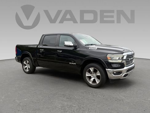 Used 2021 RAM 1500 Laramie AWD/4WD image 1