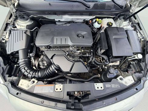 Used 2011 Buick Regal CXL w/ RL3 Preferred Equipment Group FWD image 10