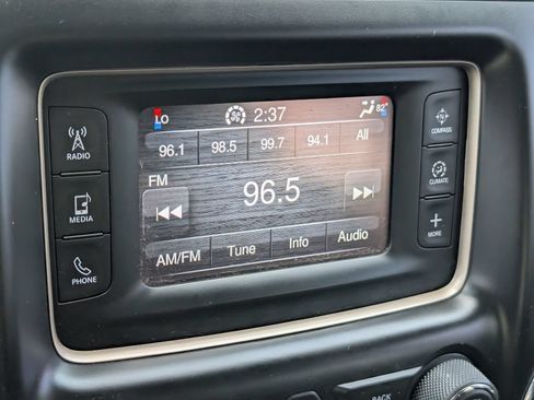 Used 2014 Jeep Grand Cherokee Laredo RWD image 17