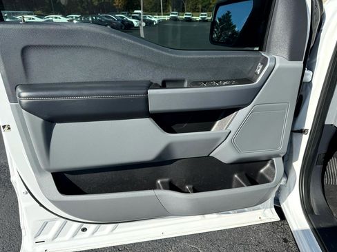 Used 2022 Ford F150 XLT w/ Trailer Tow Package image 14