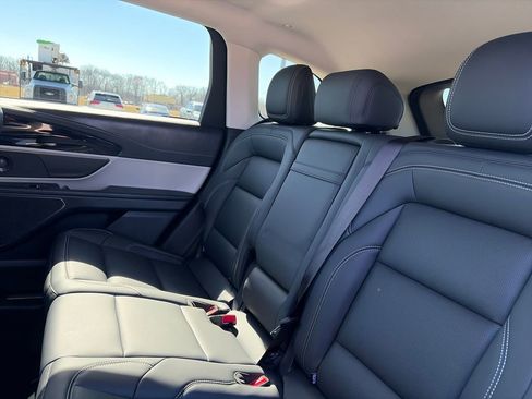 Used 2025 Lincoln Nautilus Premier w/ Equipment Group 102A image 35