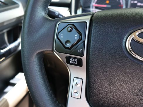Used 2022 Toyota 4Runner Limited AWD/4WD image 29