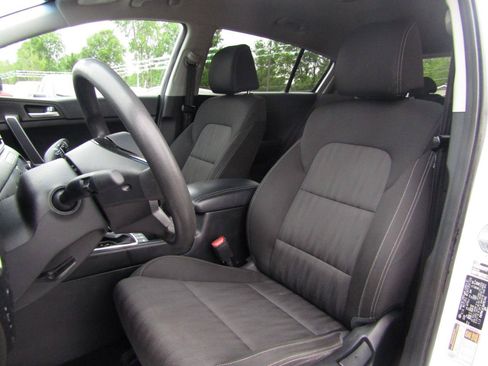 Used 2021 Kia Sportage LX AWD/4WD image 12
