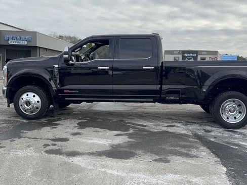 Used 2023 Ford F450 King Ranch w/ Chrome Package image 3