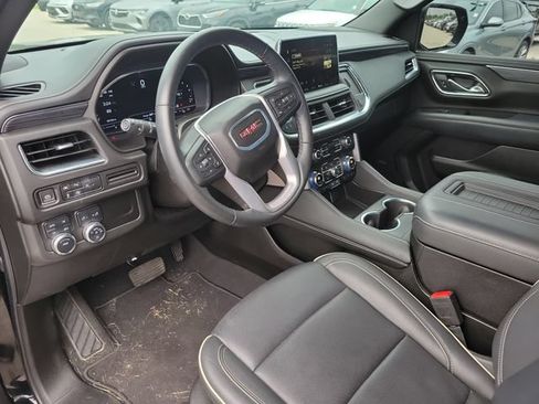 Used 2024 GMC Yukon XL SLT w/ SLT Luxury Package AWD/4WD image 20