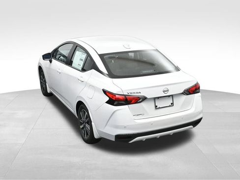 Used 2025 Nissan Versa SV w/ Trunk Package FWD image 21