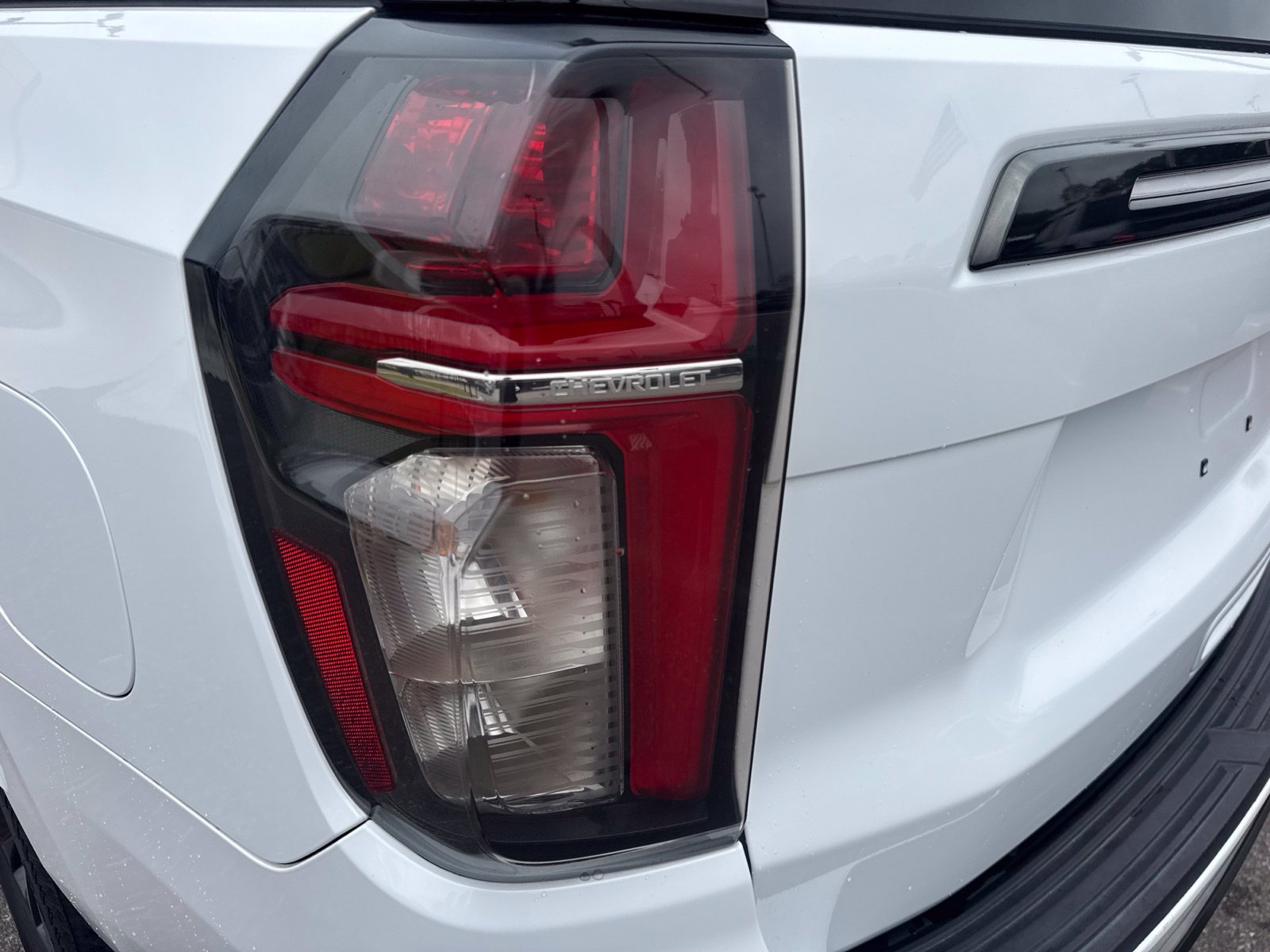 Used 2022 Chevrolet Tahoe Z71 w/ Luxury Package AWD/4WD image 7