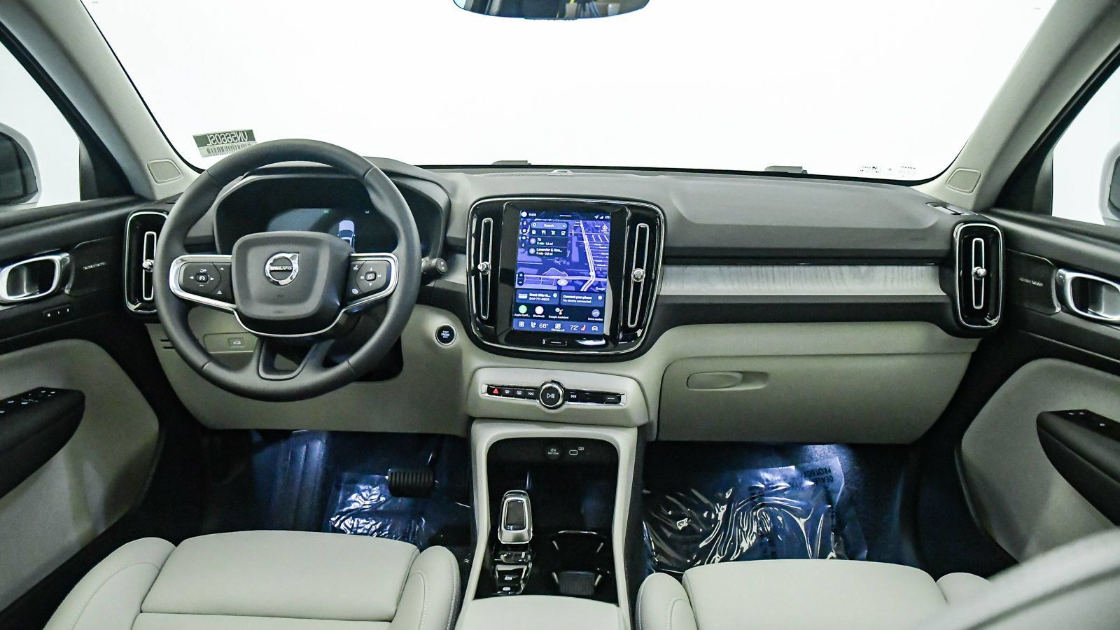 Certified 2026 Volvo XC40 B5 Ultra w/ Climate Package AWD/4WD image 15