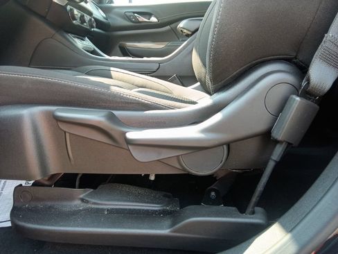 Used 2020 GMC Acadia SLE FWD image 19