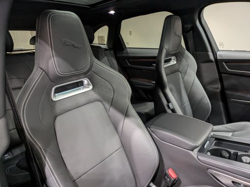 Used 2025 Jaguar F-PACE R-Dynamic S image 25