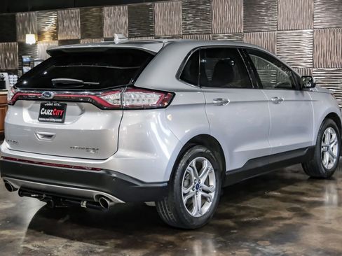 Used 2018 Ford Edge Titanium w/ Technology Package image 9