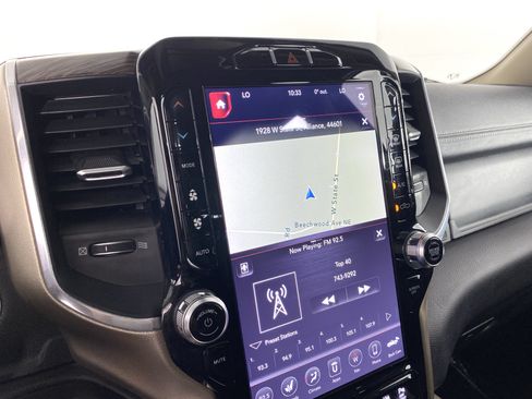 Used 2019 RAM 1500 Laramie AWD/4WD image 30