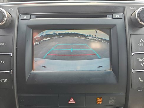 Used 2016 Toyota Camry LE FWD image 20