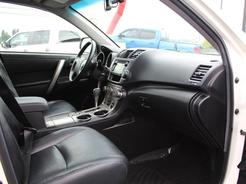 Used 2013 Toyota Highlander SE AWD/4WD image 22