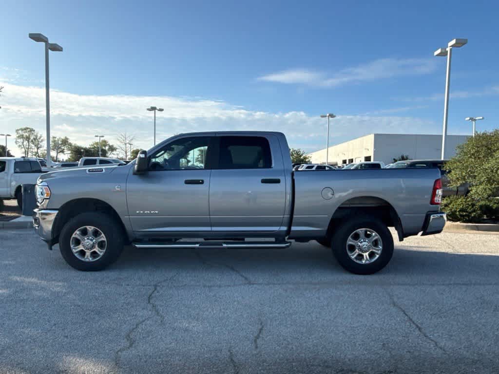 Used 2024 RAM 2500 Big Horn AWD/4WD image 2