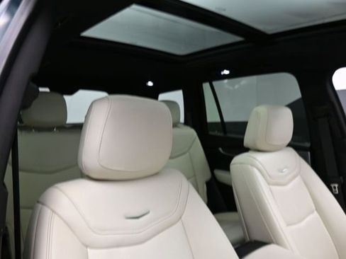 Used 2024 Cadillac XT6 Sport w/ Technology Package image 33