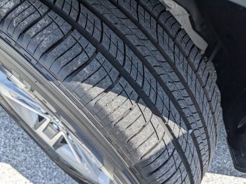 Used 2023 Honda Pilot EX-L image 41