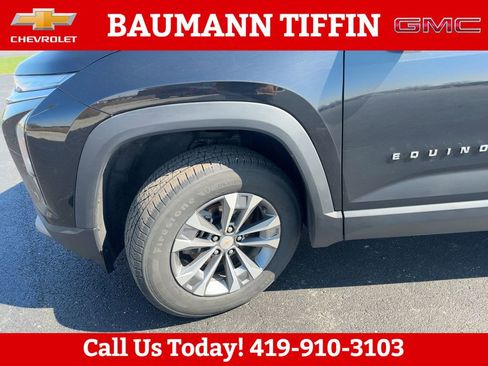 Used 2025 Chevrolet Equinox LT FWD image 24