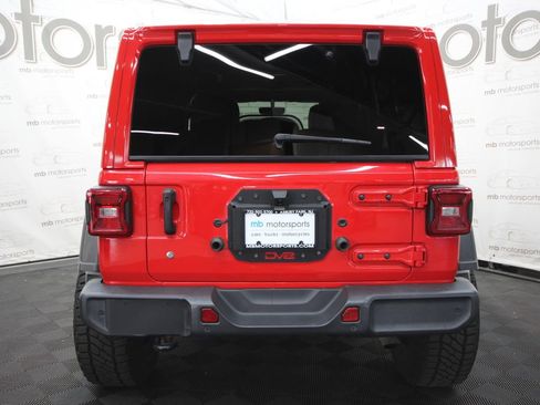 Used 2019 Jeep Wrangler Unlimited Sahara w/ Quick Order Package 24M Moab AWD/4WD image 5