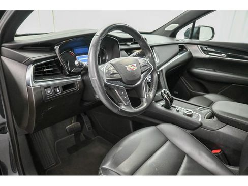 Used 2021 Cadillac XT5 Premium Luxury image 9
