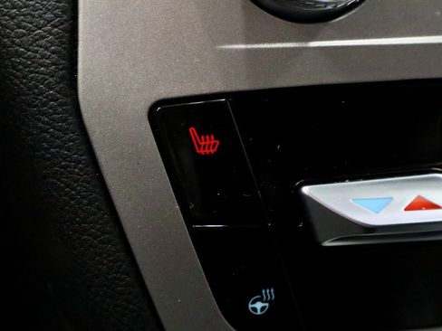 Certified 2023 Ford Explorer XLT w/ Equipment Group 202A image 5