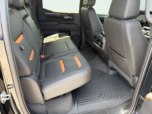 Used 2023 GMC Sierra 1500 AT4 w/ AT4 Preferred Package AWD/4WD image 13