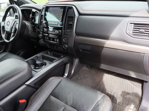Used 2021 Nissan Titan PRO-4X w/ Pro-4x Convenience Package image 32