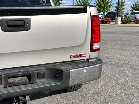 Used 2008 GMC Sierra 1500 SLT w/ All-Terrain Package RWD image 17